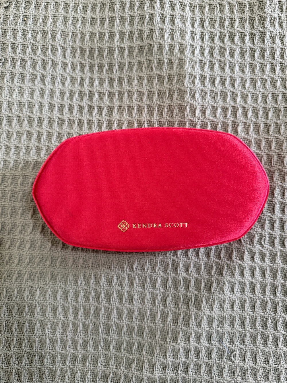 NWT Kendra Scott Danielle Medium Jewelry Case